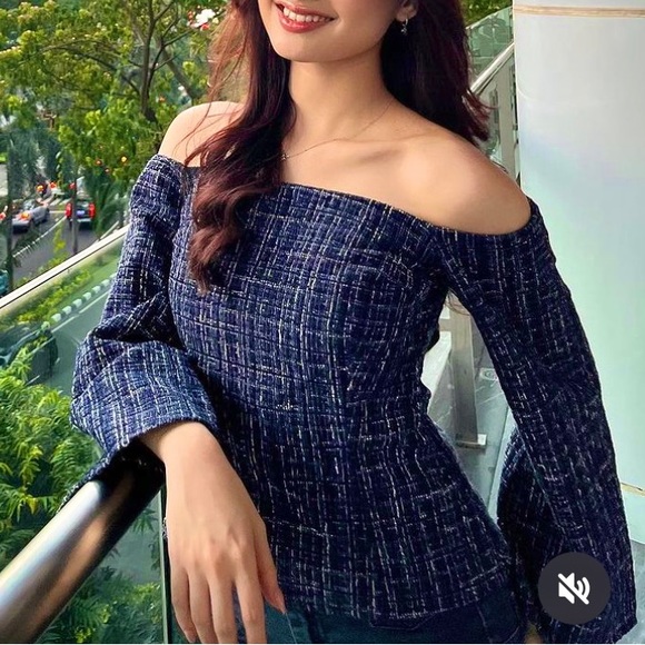 Zara NWT tweed off the shoulder peplum top - blue & black textured blouse - Picture 8 of 16